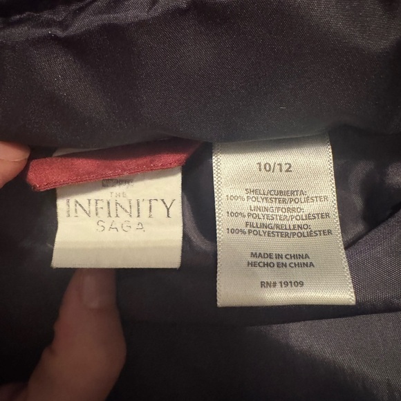 Marvel Boys Black Red Puffer Avengers Hooded Coat Size 10/12 - Picture 3 of 4